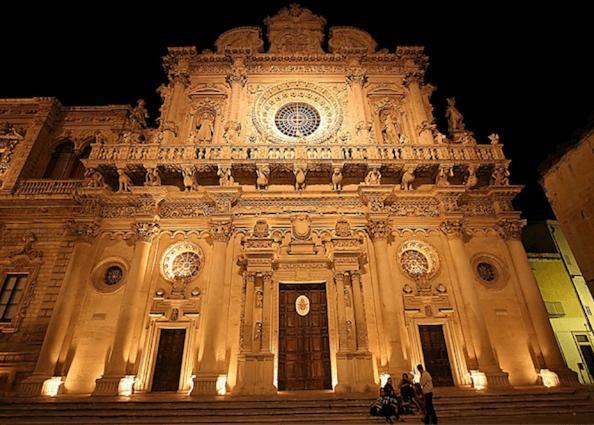 "Il Vecchio Salone" Appartamento In Pieno Centro Con Garage Privato Lecce Dış mekan fotoğraf