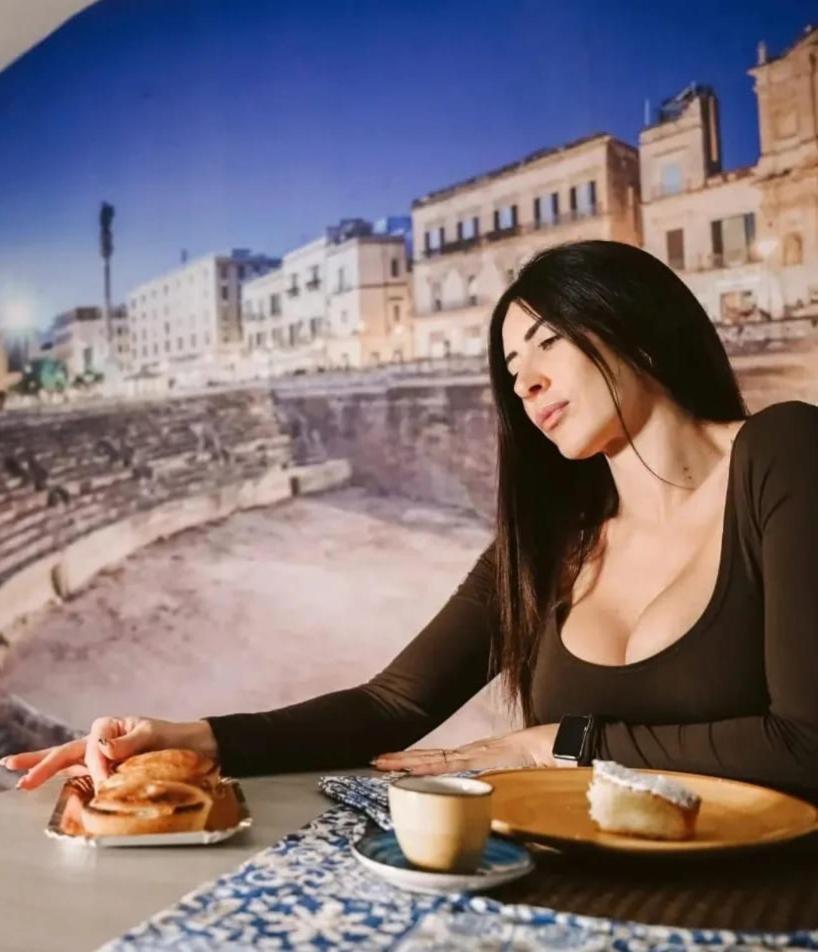 "Il Vecchio Salone" Appartamento In Pieno Centro Con Garage Privato Lecce Dış mekan fotoğraf