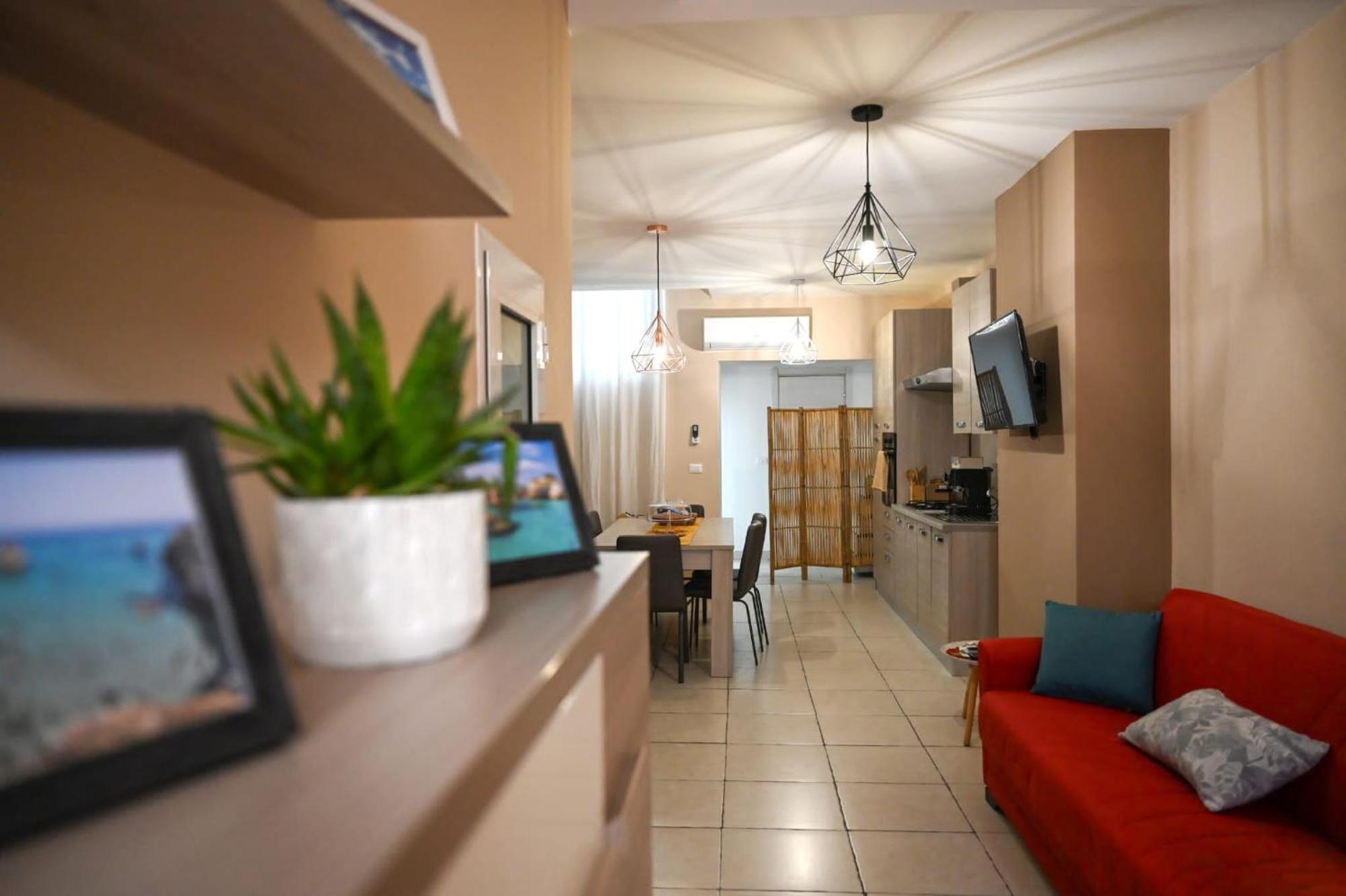 "Il Vecchio Salone" Appartamento In Pieno Centro Con Garage Privato Lecce Dış mekan fotoğraf